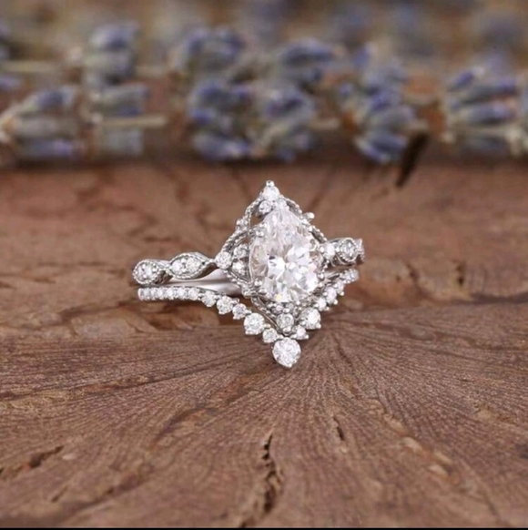 BRAND NEW ** Elegant 2 PC Silver Marquise Cut White Topaz Ring - Picture 2 of 3